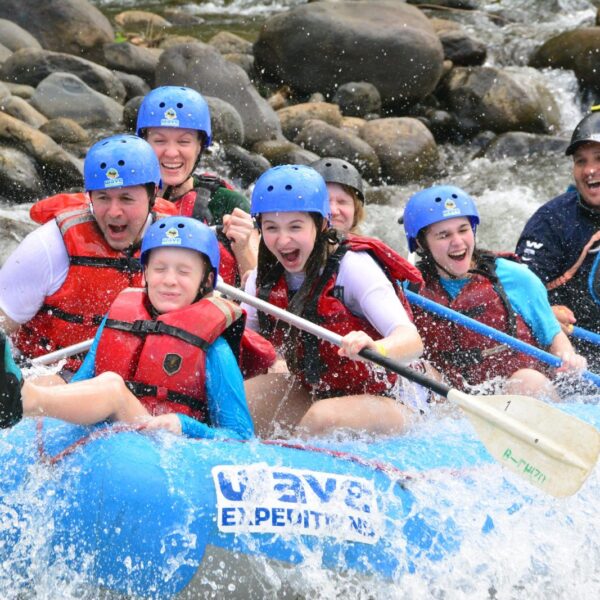 Rafting Class II-III rapids on the Balsa River near La Fortuna