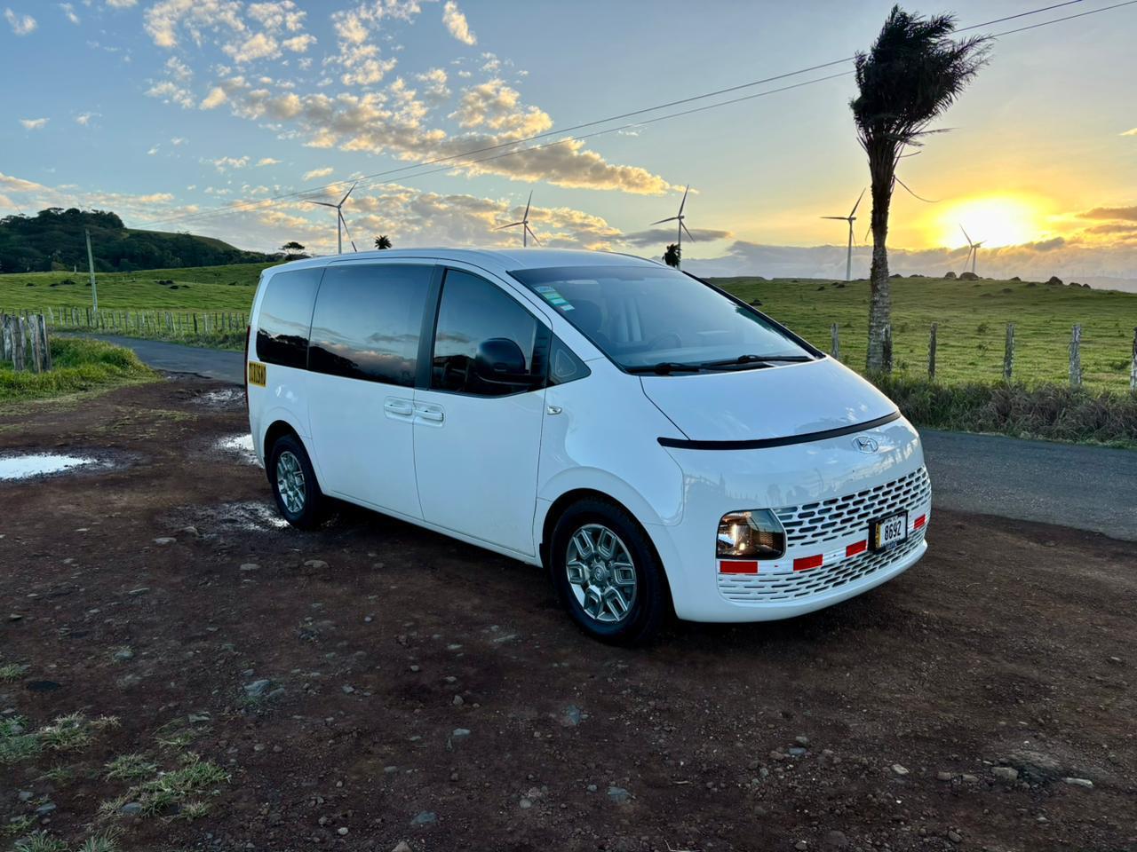 GuideMeAround private transfer vehicle on a custom route in Costa Rica