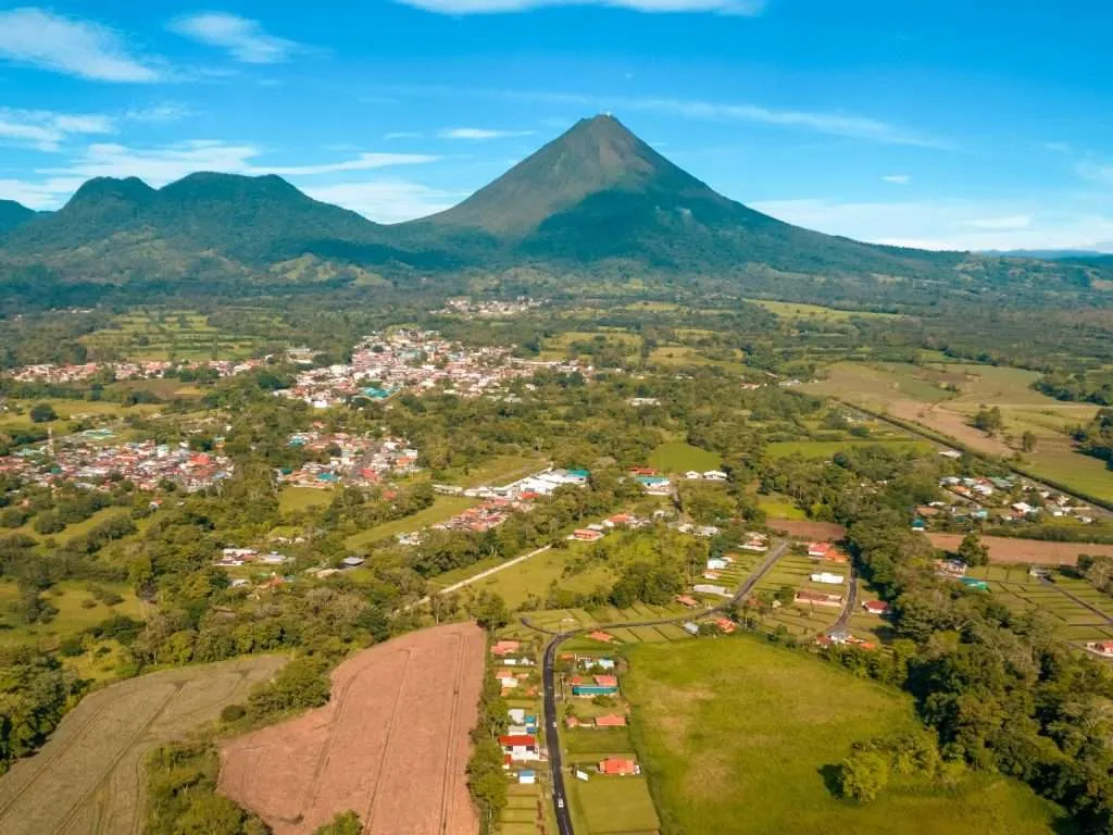 La Fortuna, Costa Rica, group transfers 5 or more people